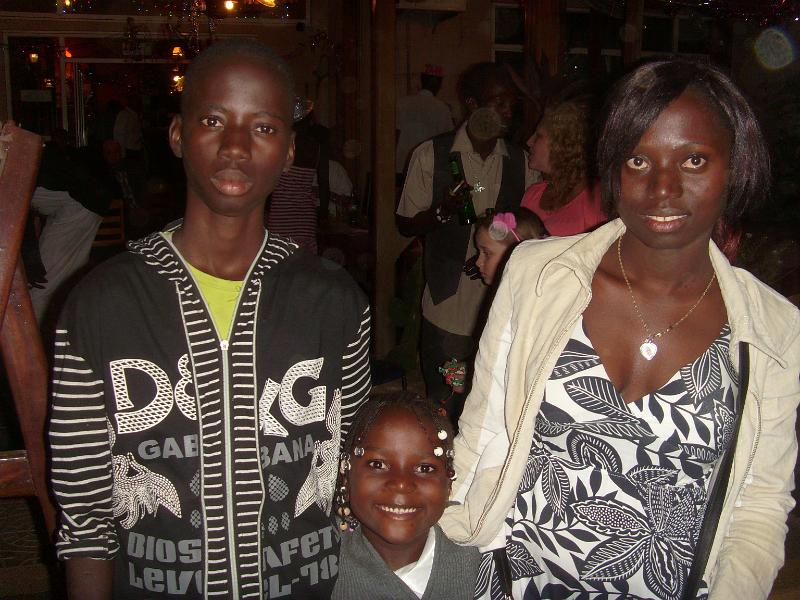 S73R2617.JPG - David, Rescha, Nina